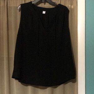 New sleeveless v neck top